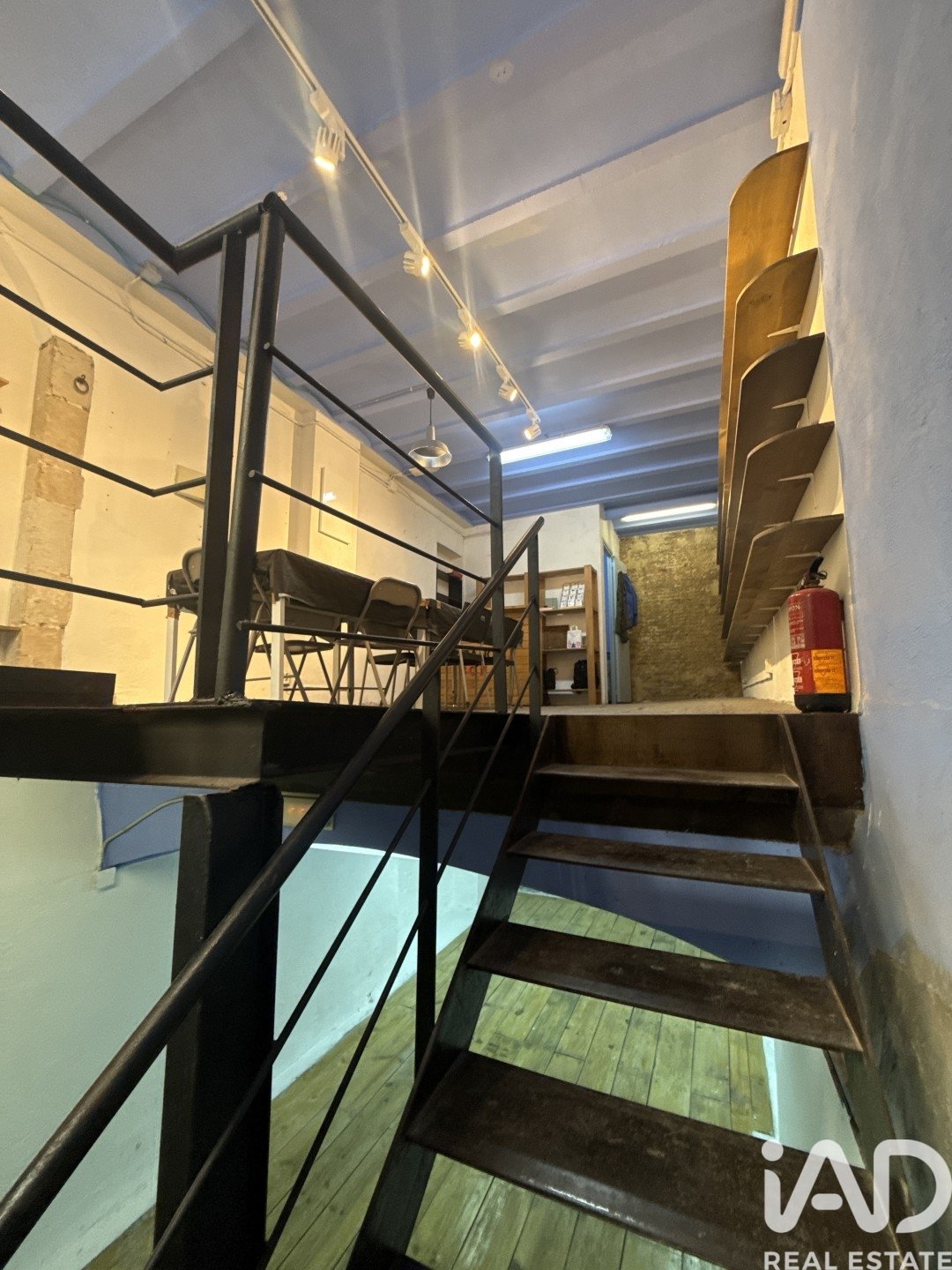 Commercial property à Barcelona, Espagne 83 m2 No. 172666