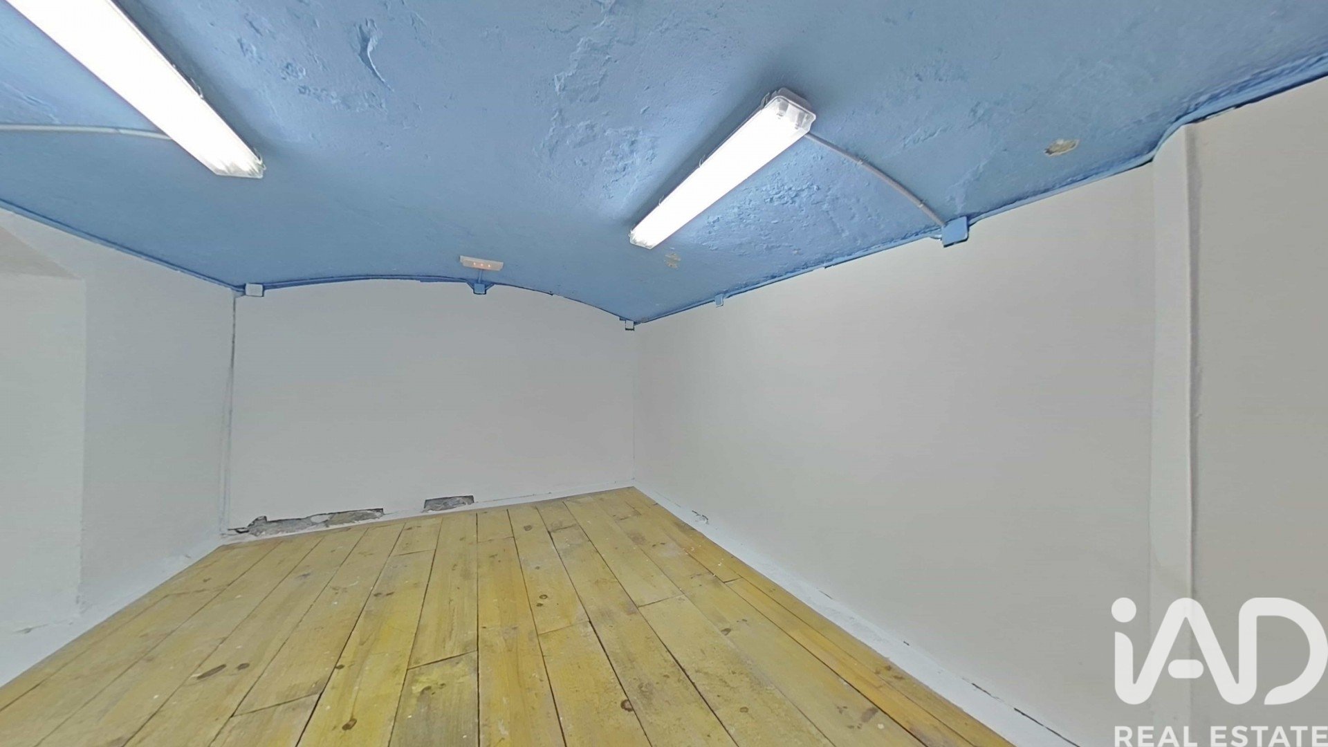 Commercial property à Barcelona, Espagne 83 m2 No. 172666