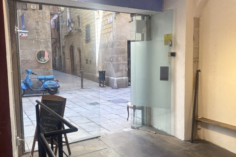 Liikekiinteistö Barcelona, Espanja 83 m2 No. 172666