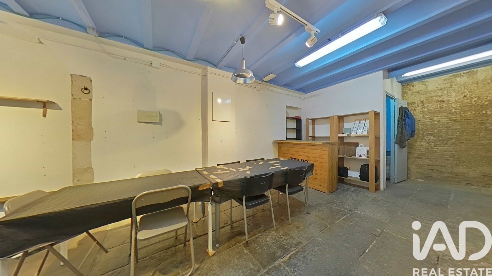 Commercial property à Barcelona, Espagne 83 m2 No. 172666