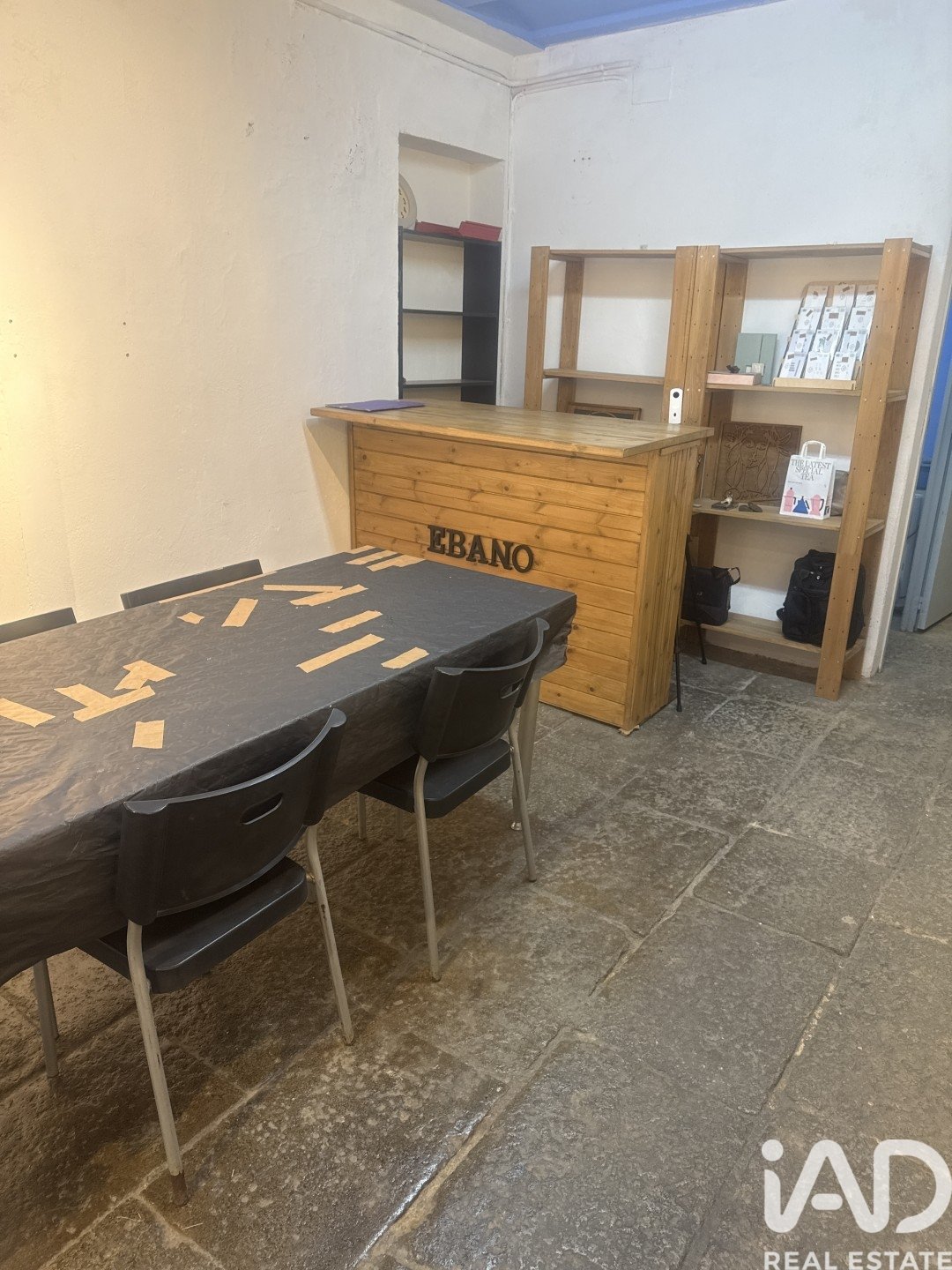 Commercial property à Barcelona, Espagne 83 m2 No. 172666