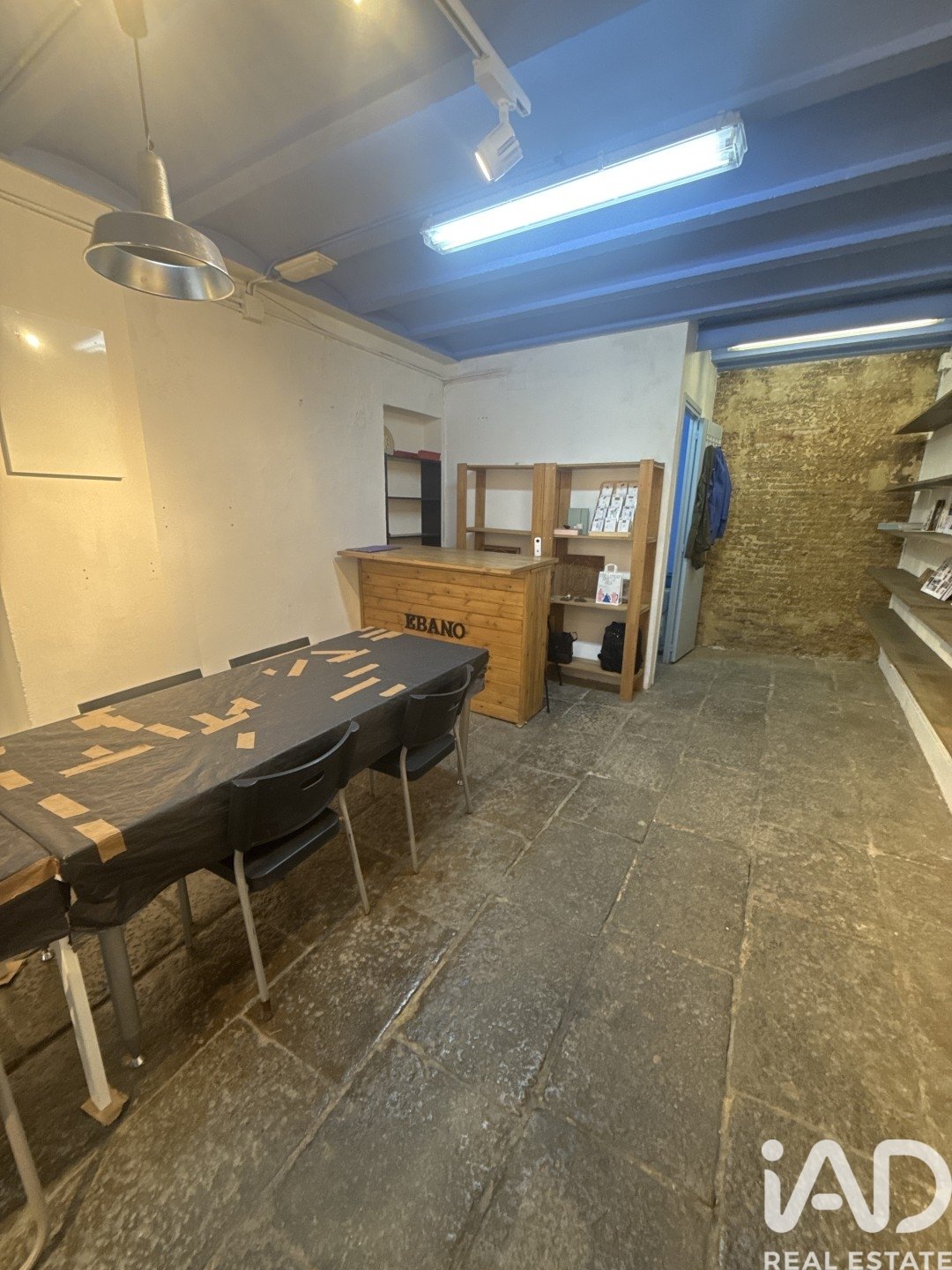 Commercial property à Barcelona, Espagne 83 m2 No. 172666