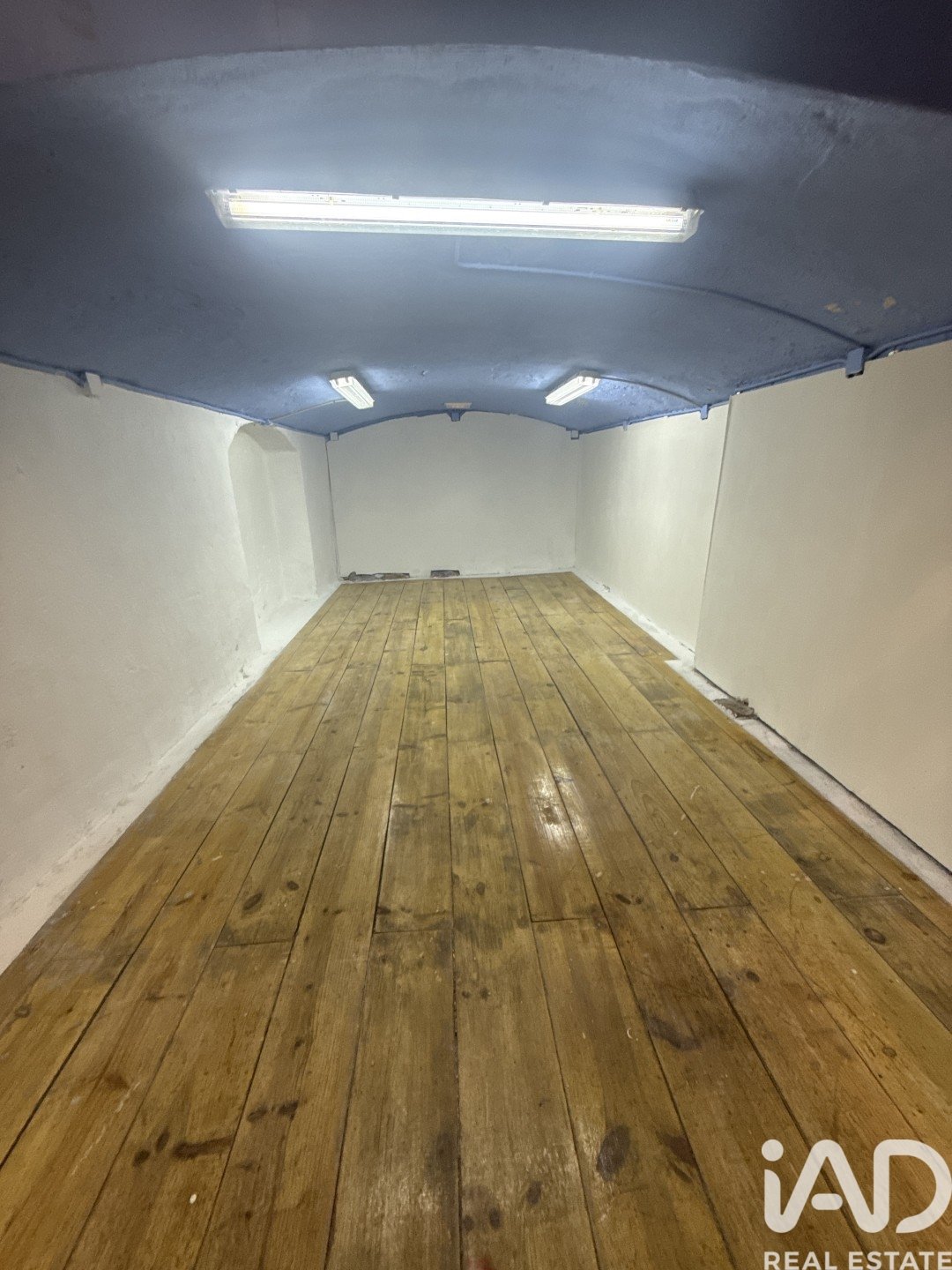 Commercial property à Barcelona, Espagne 83 m2 No. 172666