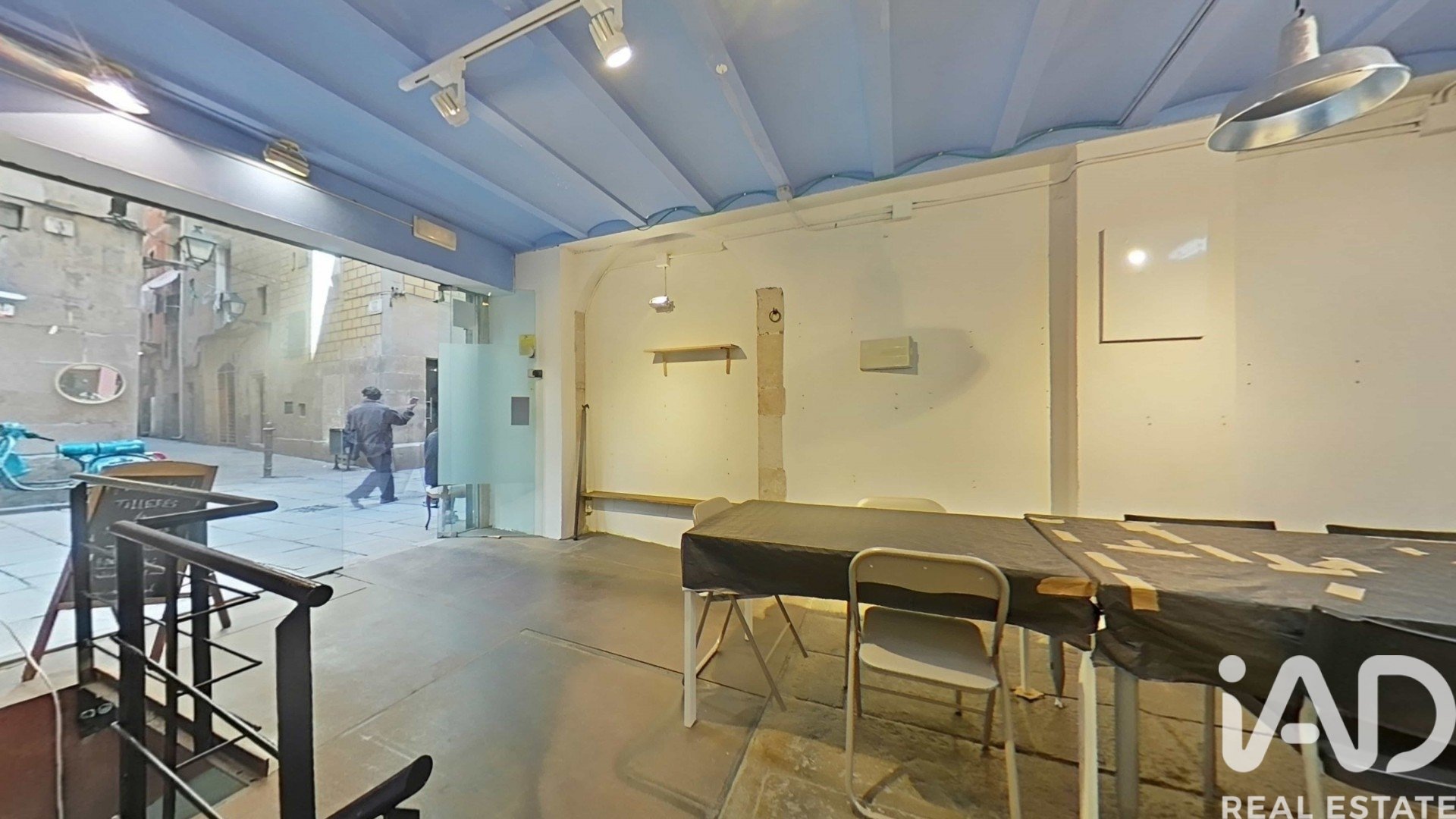 Commercial property à Barcelona, Espagne 83 m2 No. 172666