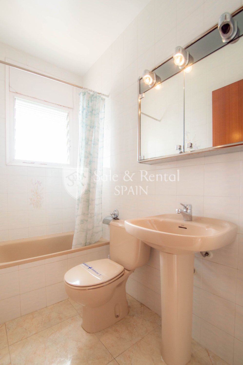 Hus i Lloret de Mar, Girona, Spanien 7 sovrum, 260 kvm. Nr. 166439