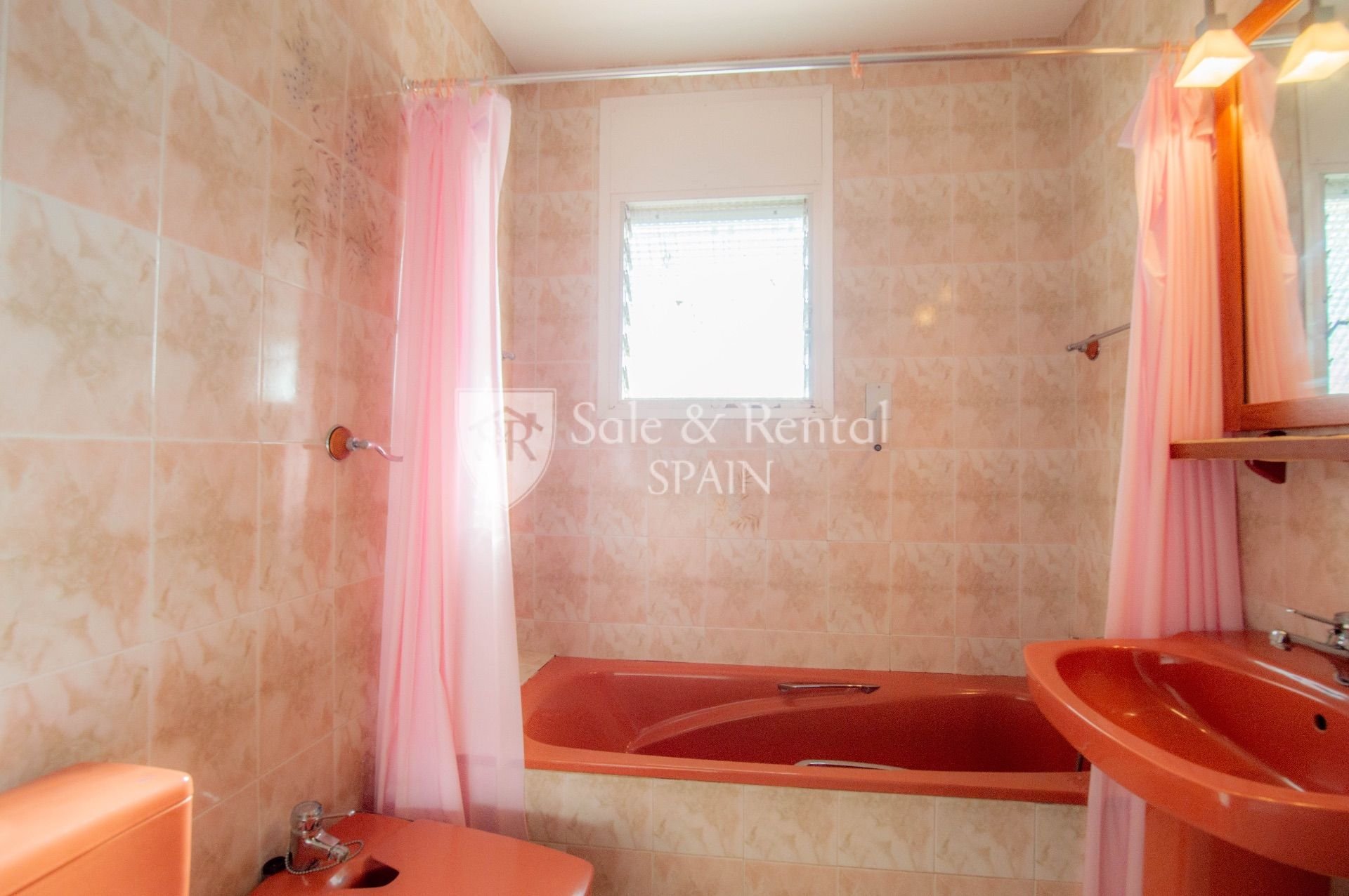 Hus i Lloret de Mar, Girona, Spanien 7 sovrum, 260 kvm. Nr. 166439
