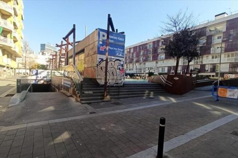 Garāža Barcelona, Spānijā 39 m2 Nr. 186488