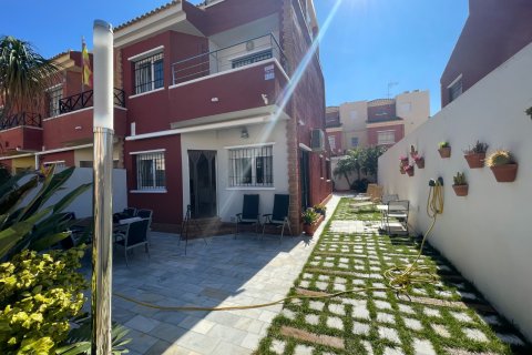 Townhouse à Torre de la Horadada, Alicante, Espagne 4 chambres, 155 m2 No. 155531