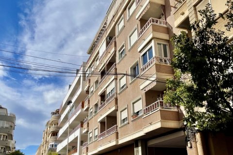 Apartament w Torrevieja, Alicante, Hiszpania 3 sypialnie,  nr 155530