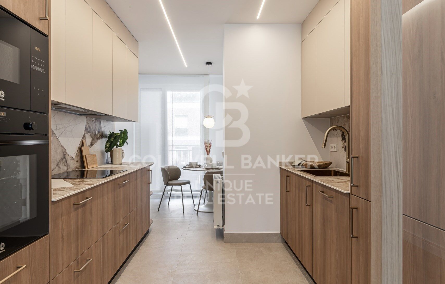 Apartment à Madrid, Espagne 4 chambres, 160 m2 No. 178556