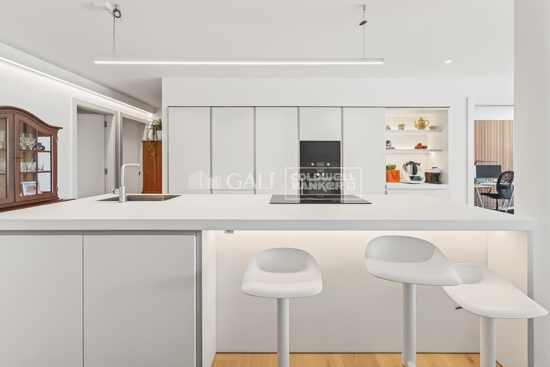 Apartamento en Principado De Andorra (Ninguna Poblacion Tiene C.P.), Lérida, España 4 dormitorios, 212 m2 No. 178551