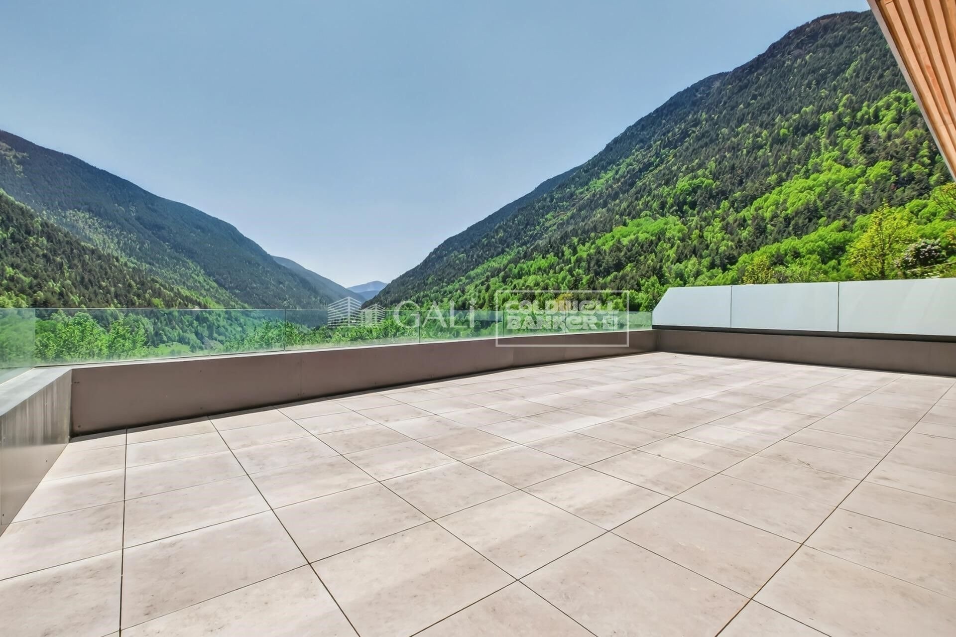 Apartamento en Principado De Andorra (Ninguna Poblacion Tiene C.P.), Lérida, España 4 dormitorios, 212 m2 No. 178551