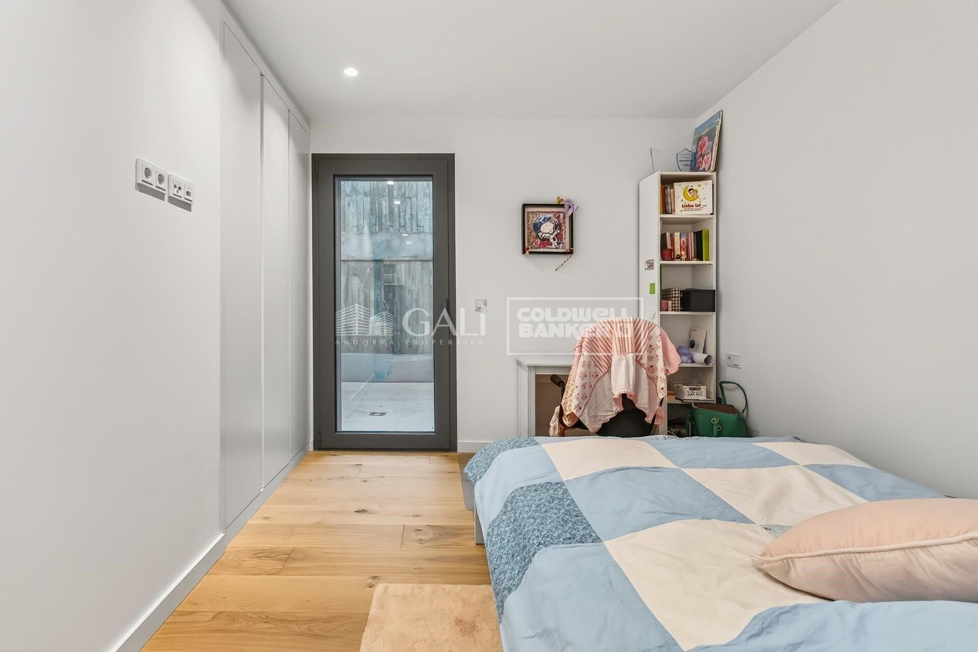 Apartamento en Principado De Andorra (Ninguna Poblacion Tiene C.P.), Lérida, España 4 dormitorios, 212 m2 No. 178551