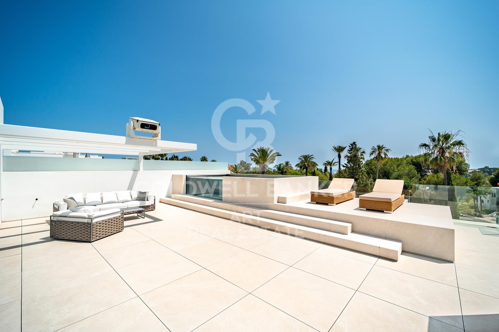 Villa a Marbella, Malaga, Spagna 4 camere da letto, 612 mq. N° 158191