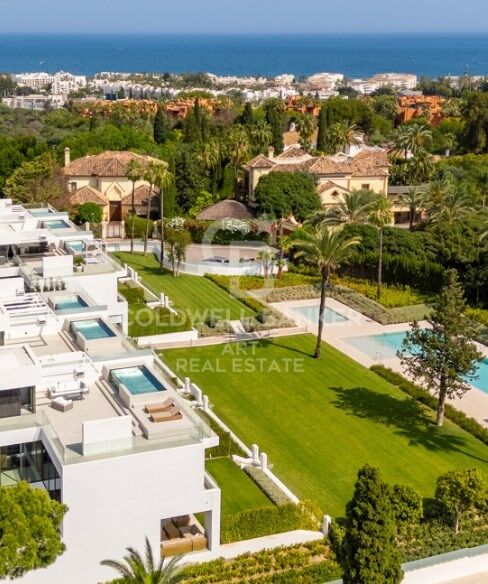 Villa a Marbella, Malaga, Spagna 4 camere da letto, 612 mq. N° 158191
