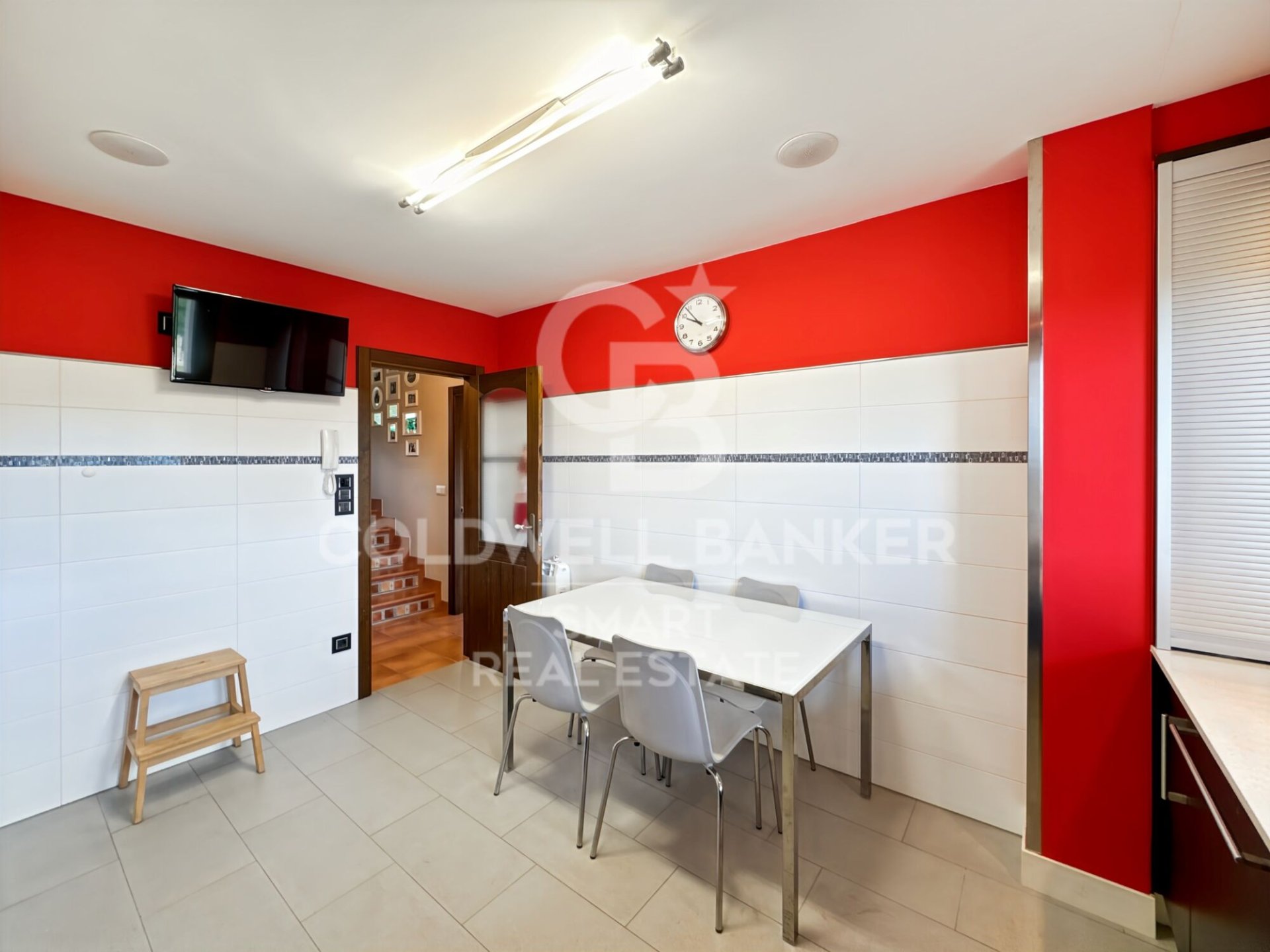 Kolmio Vilarmaior, A Coruna, Espanja 5 makuuhuonetta, 242 m2 No. 158189