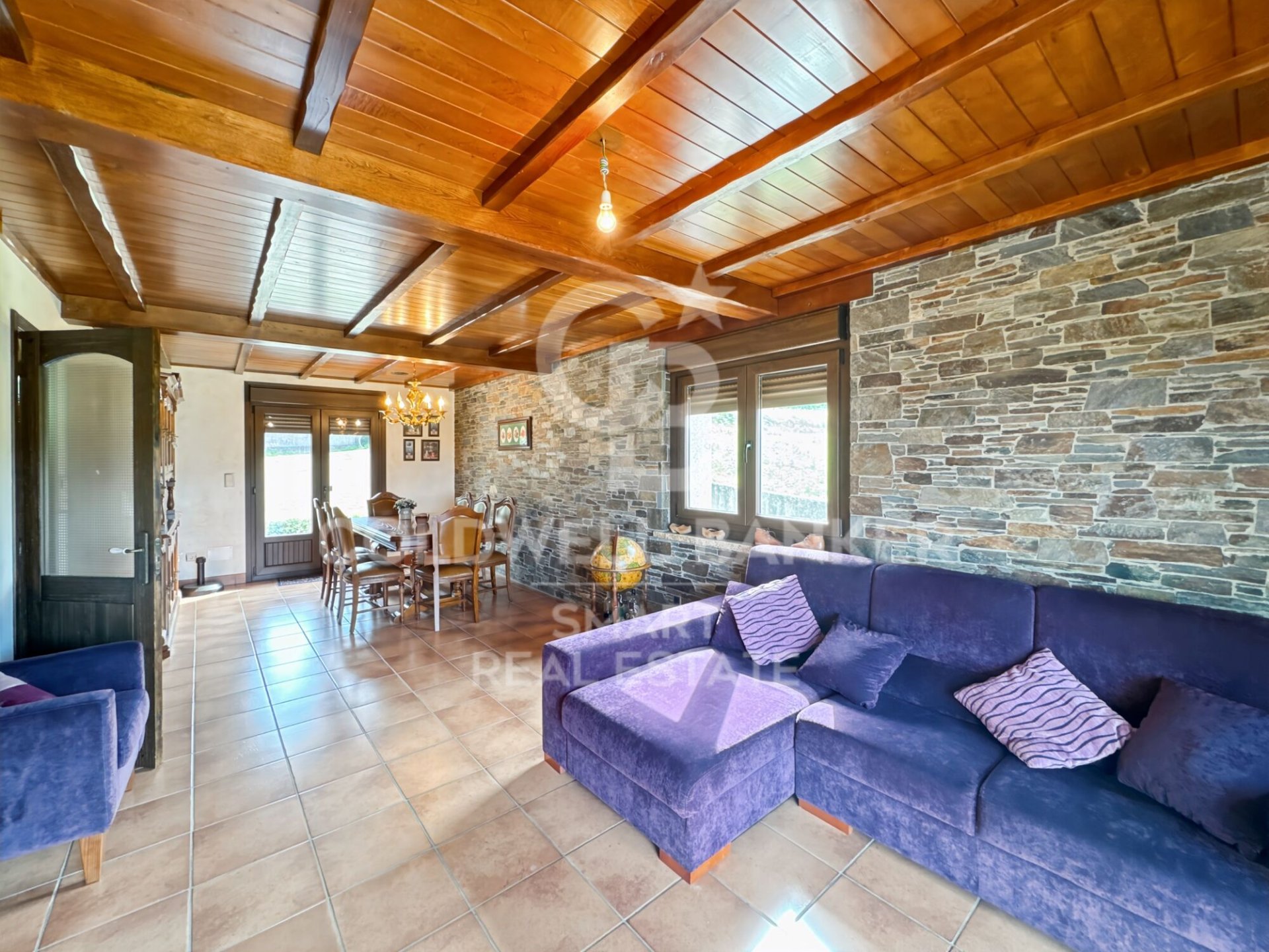 Kolmio Vilarmaior, A Coruna, Espanja 5 makuuhuonetta, 242 m2 No. 158189
