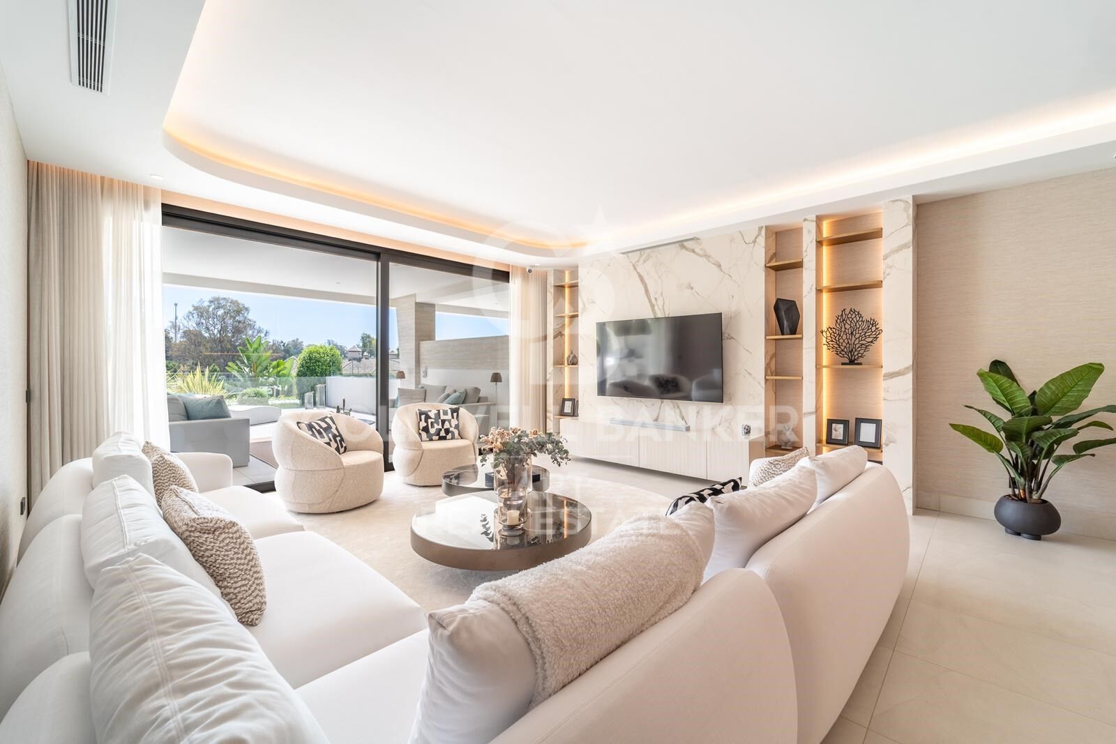 Penthouse in Marbella, Malaga, Spain 3 bedrooms, 586 sq.m. No. 158194