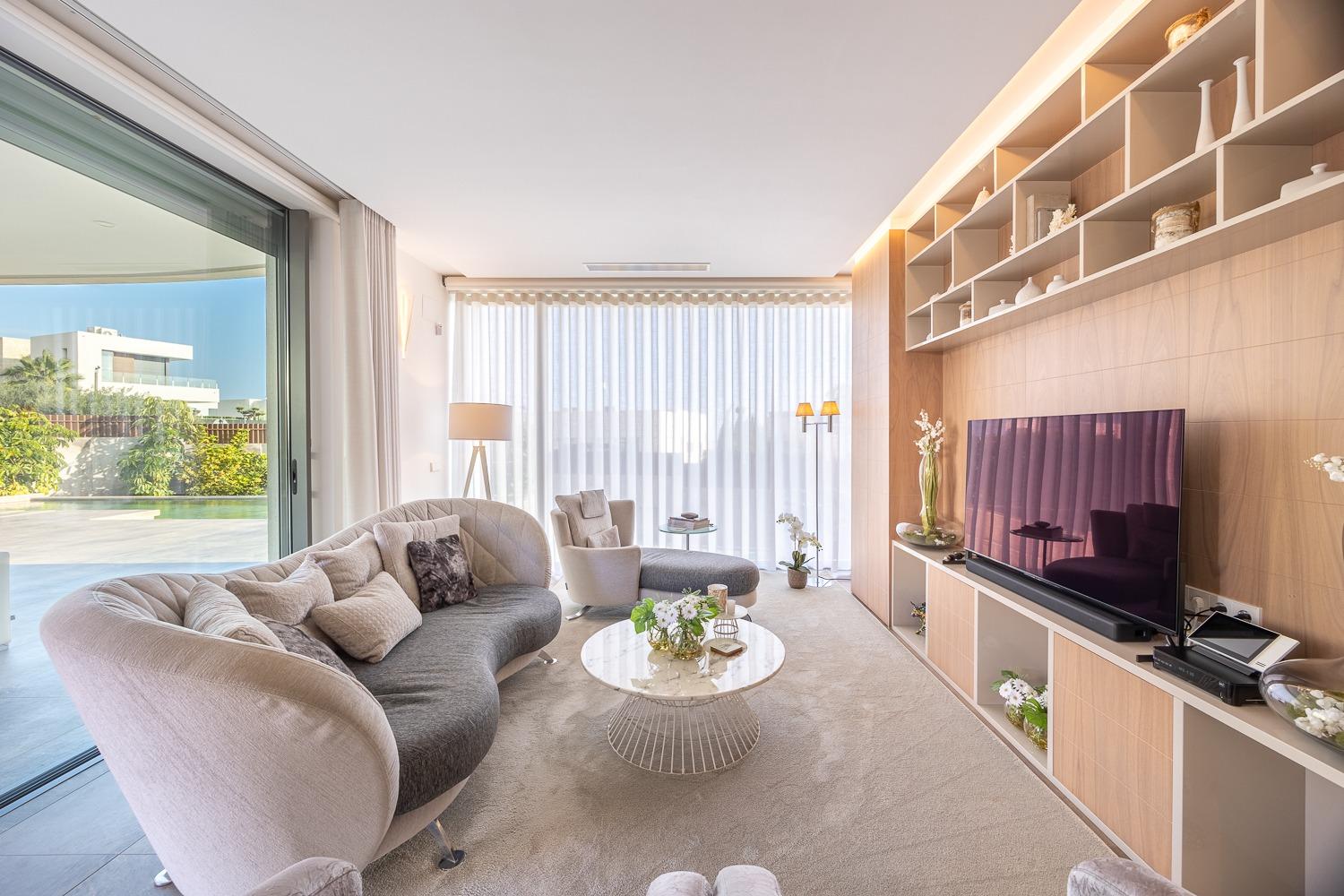 Villa i Finestrat, Alicante, Spanien 3 sovrum, 386 kvm. Nr. 165620