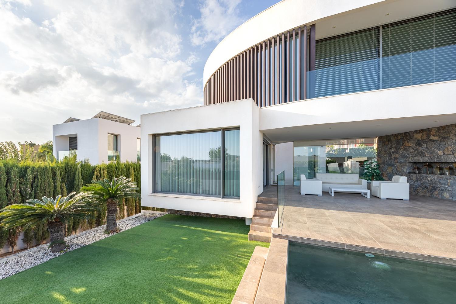 Villa i Finestrat, Alicante, Spanien 3 sovrum, 386 kvm. Nr. 165620