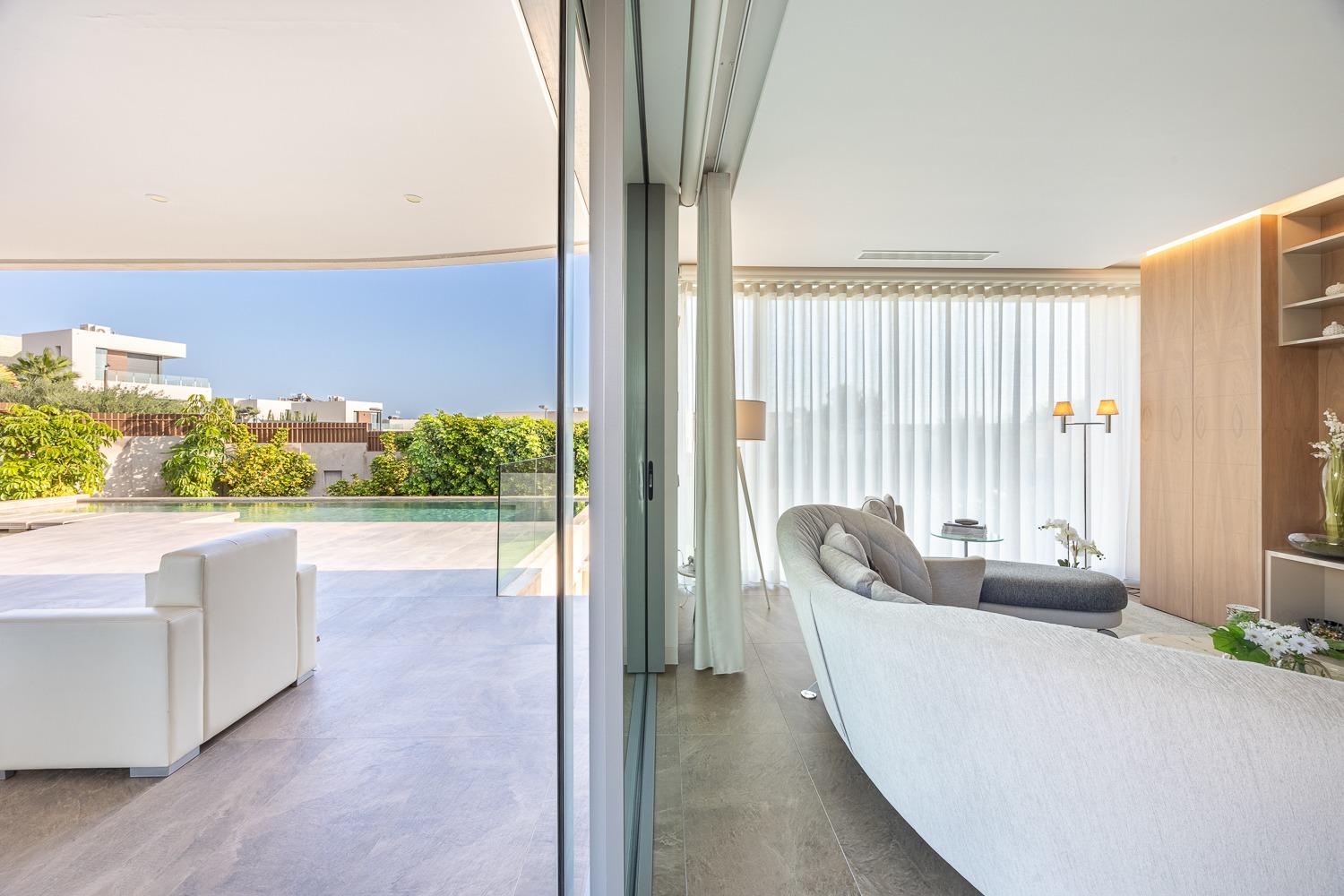 Villa i Finestrat, Alicante, Spanien 3 sovrum, 386 kvm. Nr. 165620