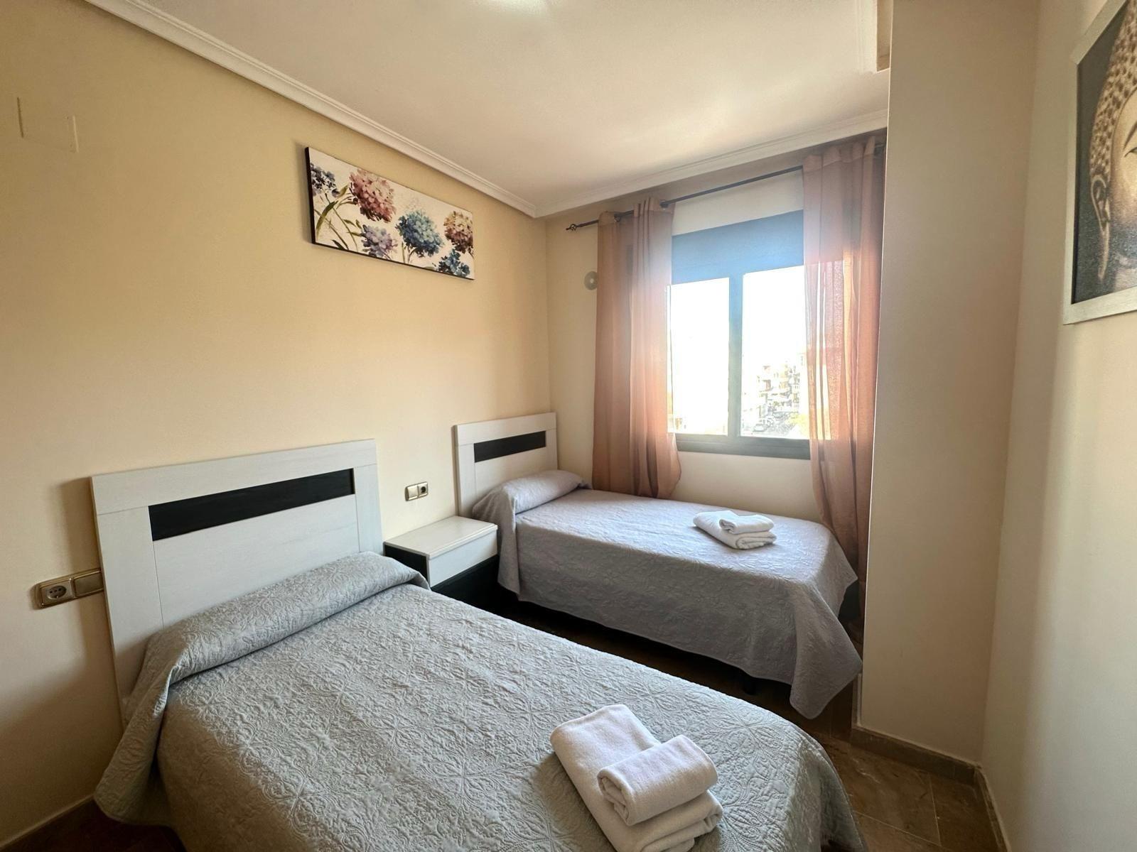 Квартира в Торревьеха, Аликанте, Испания 4 спальни, 130м2 №165621