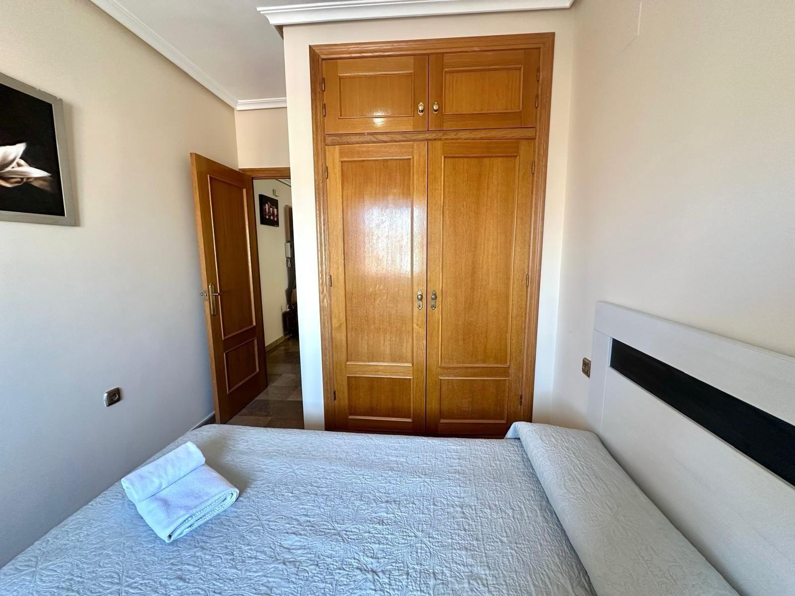 Квартира в Торревьеха, Аликанте, Испания 4 спальни, 130м2 №165621