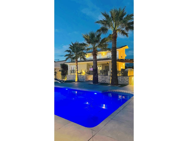 Villa i L'Alfàs del Pi, Alicante, Spanien 4 sovrum, 350 kvm. Nr. 119730