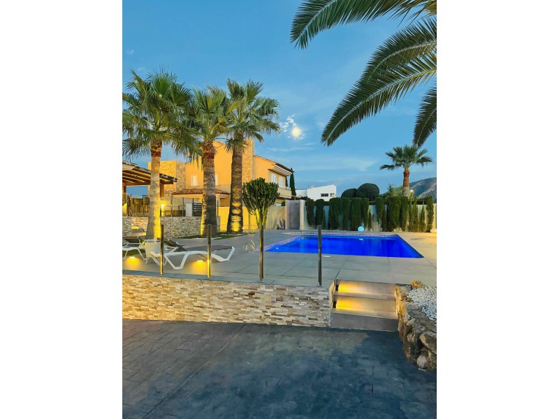 Villa i L'Alfàs del Pi, Alicante, Spanien 4 sovrum, 350 kvm. Nr. 119730