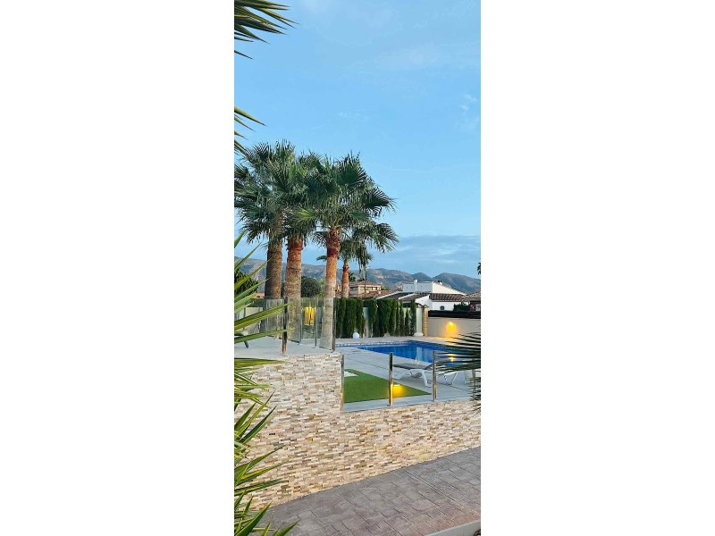 Villa i L'Alfàs del Pi, Alicante, Spanien 4 sovrum, 350 kvm. Nr. 119730