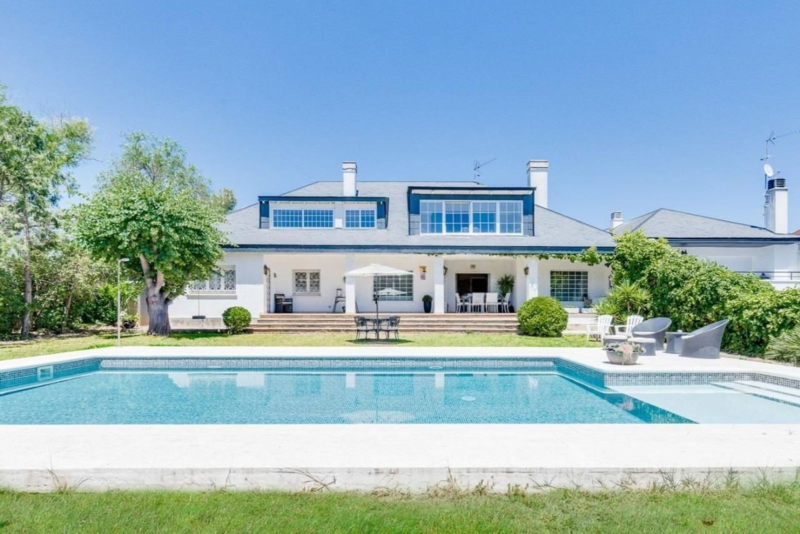 House à Sant Cugat Del Valles, Barcelona, Espagne 6 chambres, 650 m2 No. 166250
