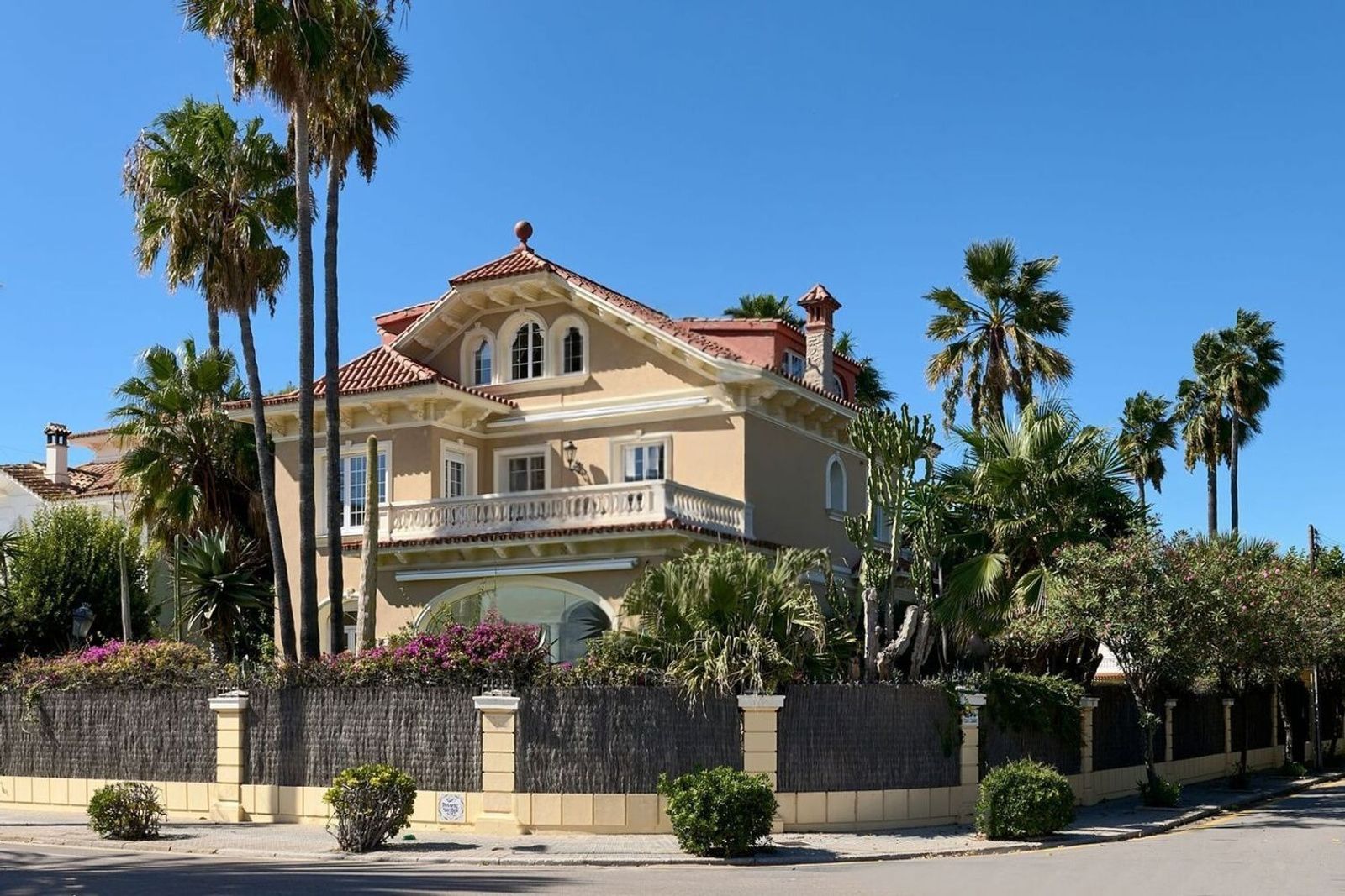 House in Sitges, Barcelona, Spanien 6 Schlafzimmer, 768 m2 Nr. 166254