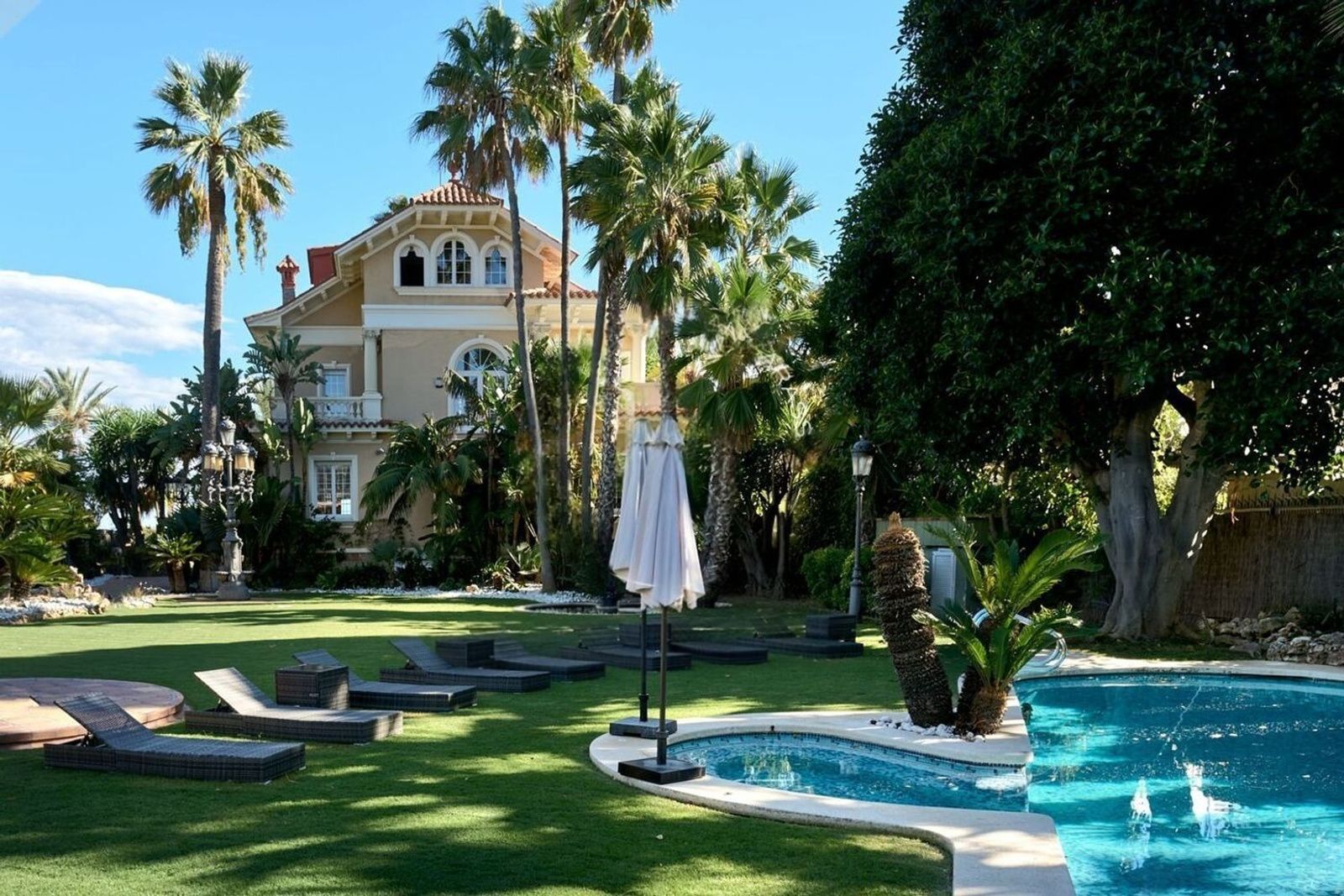 House in Sitges, Barcelona, Spanien 6 Schlafzimmer, 768 m2 Nr. 166254