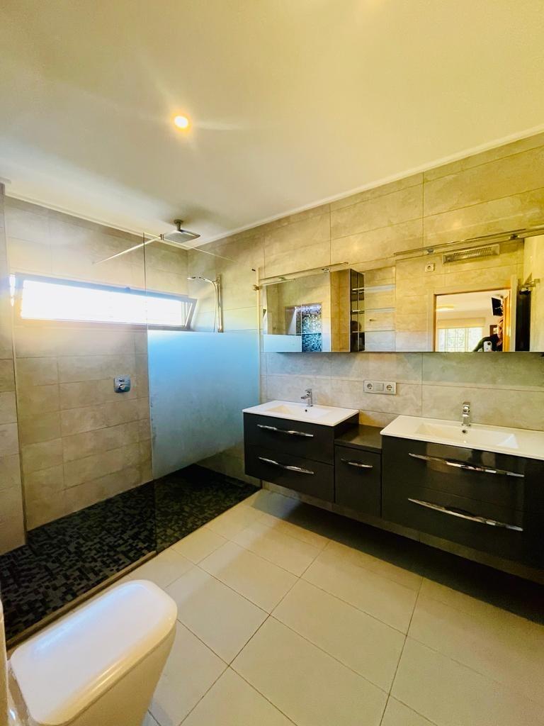 Villa à Torrevieja, Alicante, Espagne 4 chambres, 301 m2 No. 109249