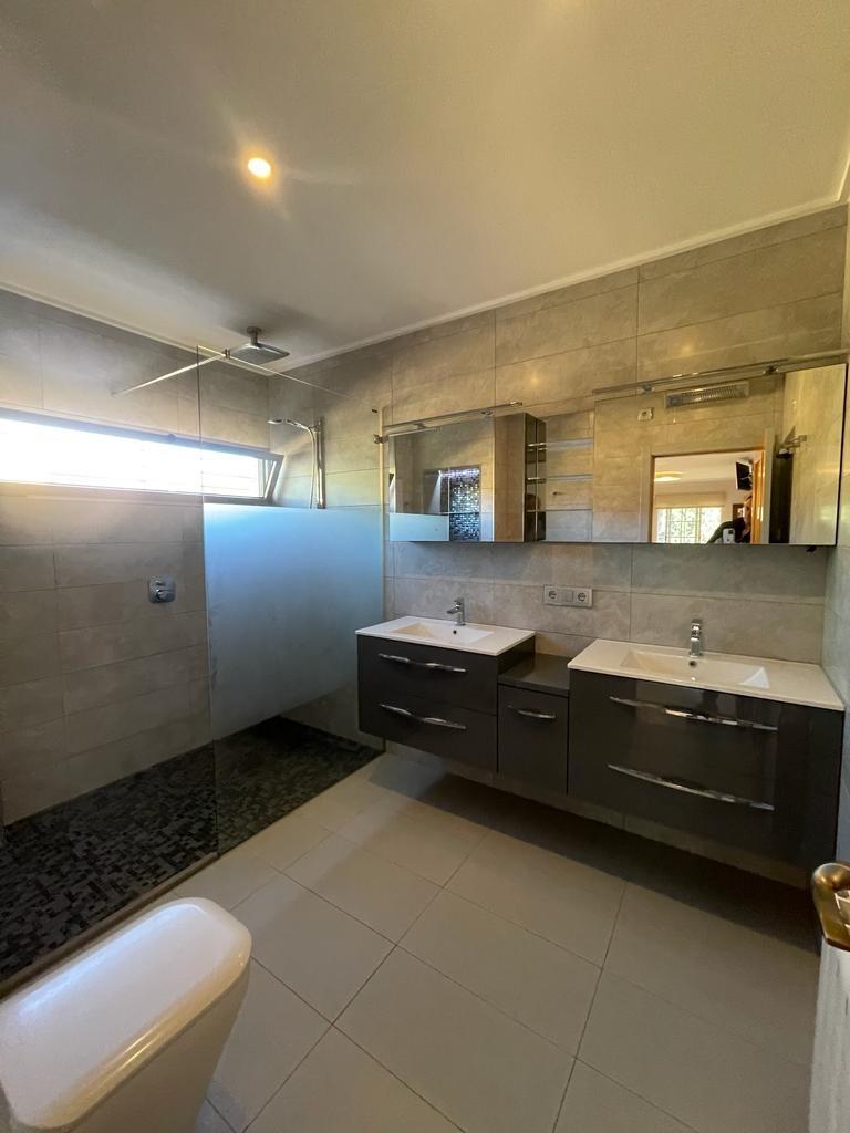 Villa à Torrevieja, Alicante, Espagne 4 chambres, 301 m2 No. 109249