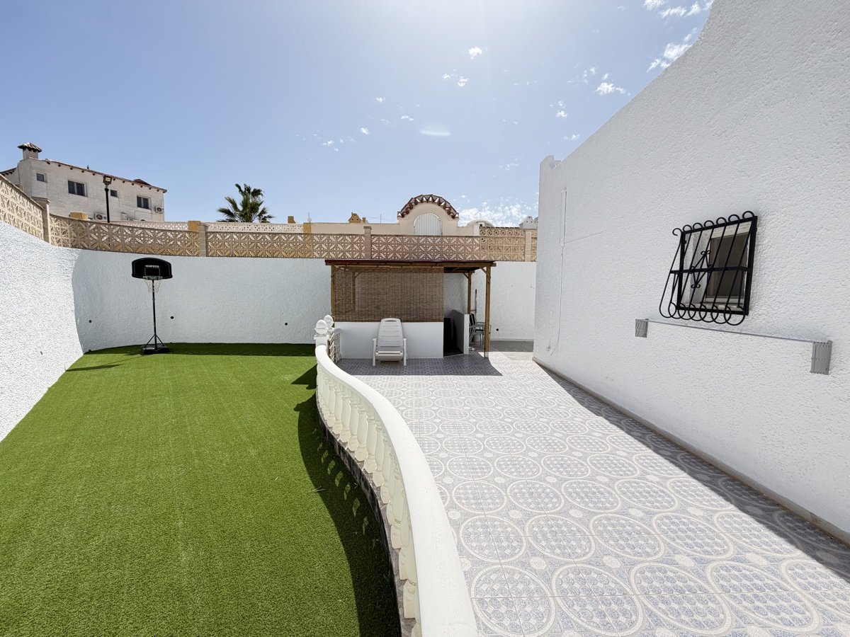 Bungalow in Villamartin, Alicante, Spanien 2 Schlafzimmer, 70 m2 Nr. 189146