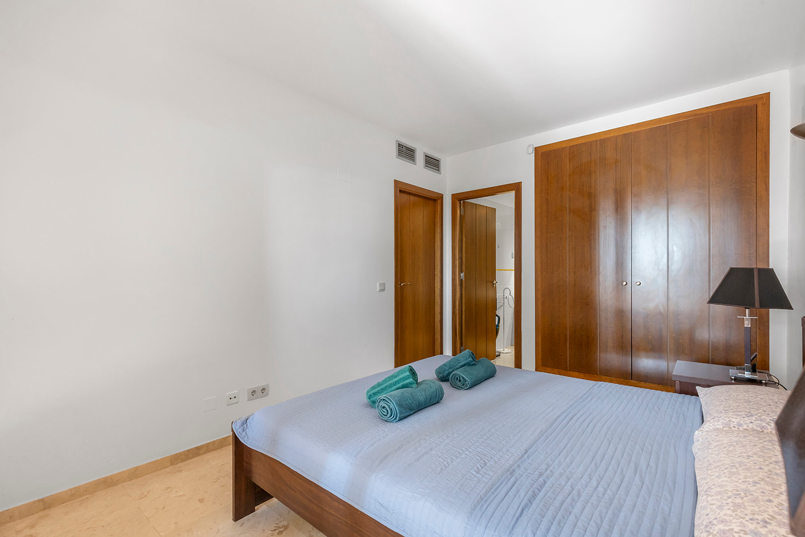 Appartamento a Torrevieja, Alicante, Spagna 2 camere da letto, 128 mq. N° 189145