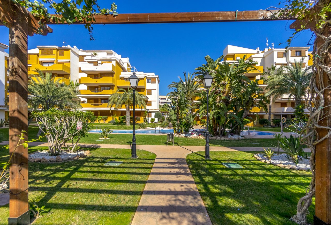 Appartamento a Torrevieja, Alicante, Spagna 2 camere da letto, 128 mq. N° 189145