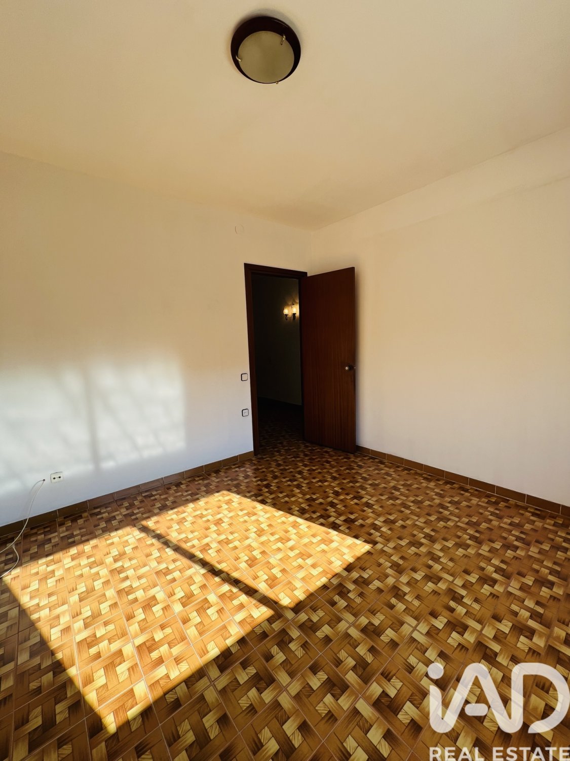 Radhus i Vilanova i la Geltru, Barcelona, Spanien 5 sovrum, 186 kvm. Nr. 152599