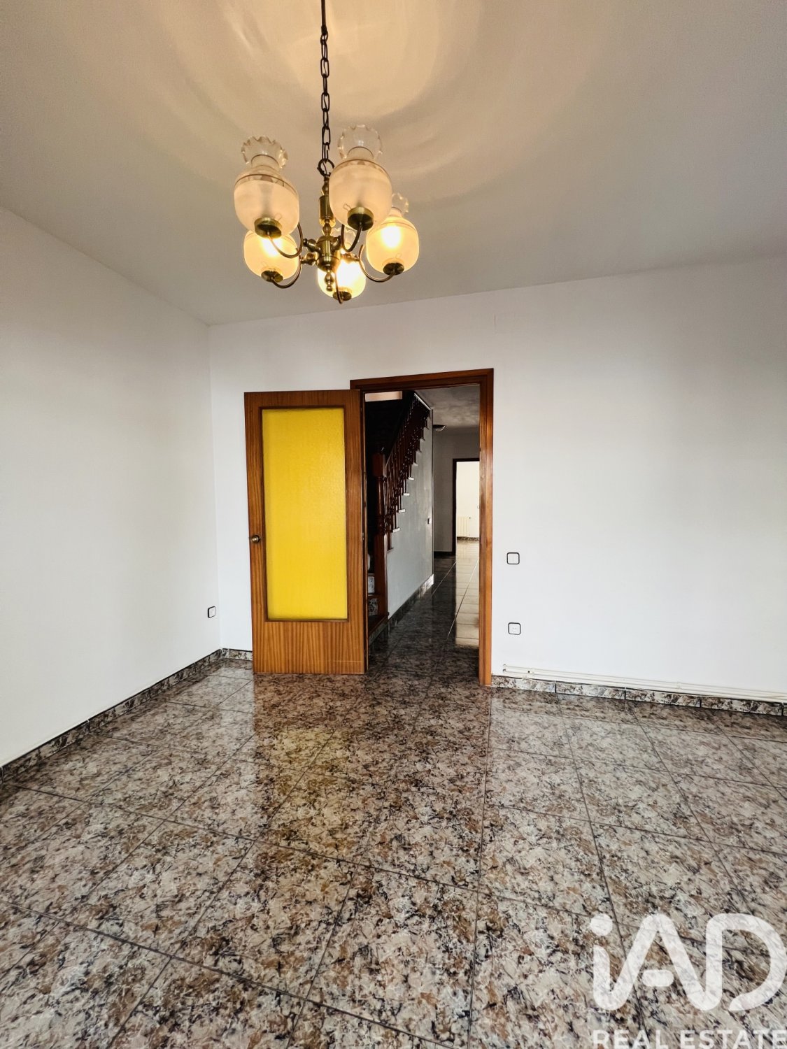 Radhus i Vilanova i la Geltru, Barcelona, Spanien 5 sovrum, 186 kvm. Nr. 152599