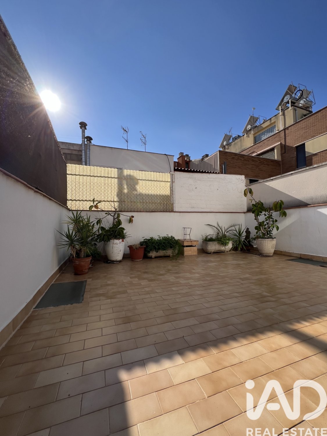 Radhus i Vilanova i la Geltru, Barcelona, Spanien 5 sovrum, 186 kvm. Nr. 152599
