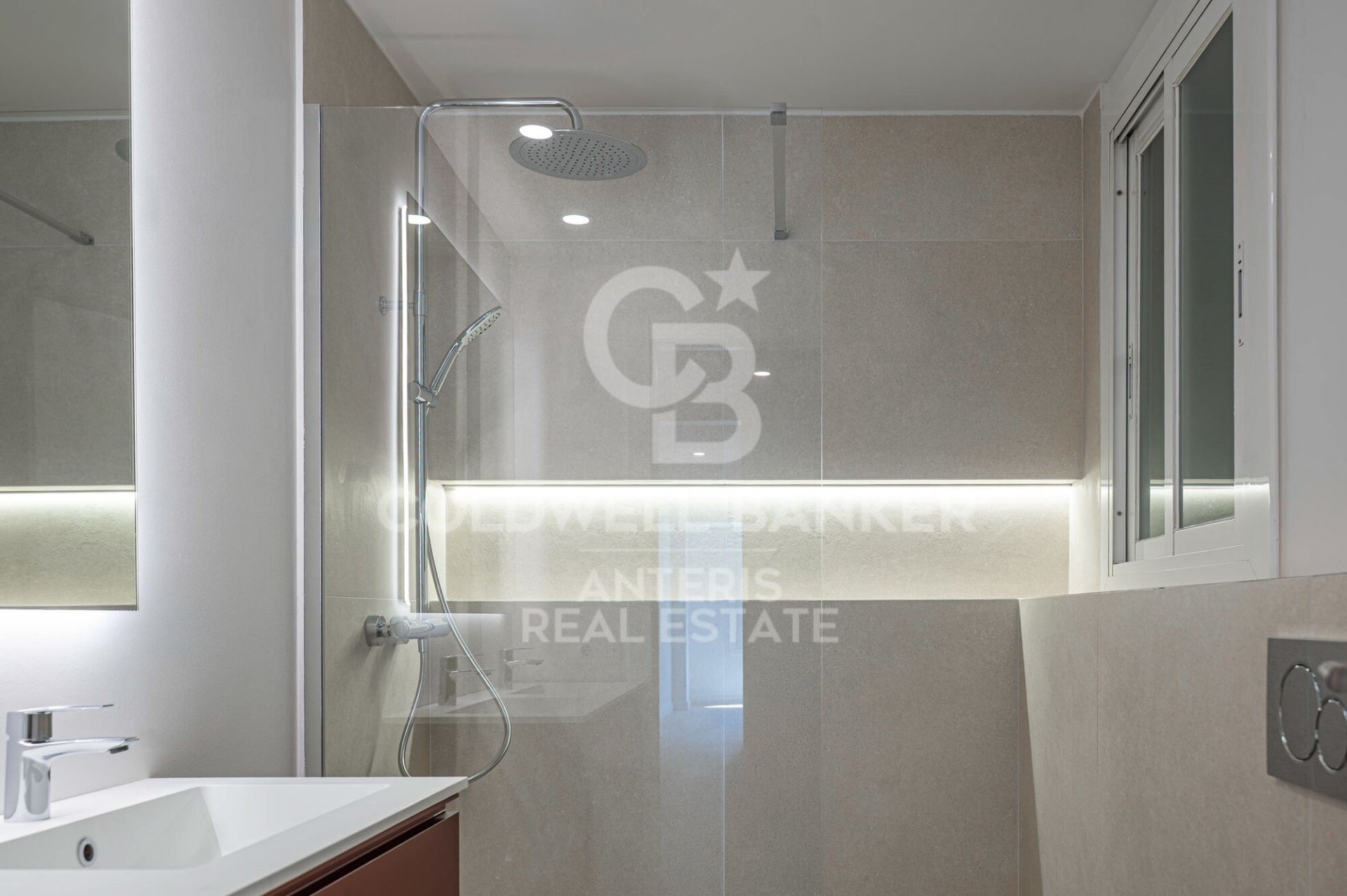 Wohnung in Barcelona, Spanien 3 Schlafzimmer, 113 m2 Nr. 178821