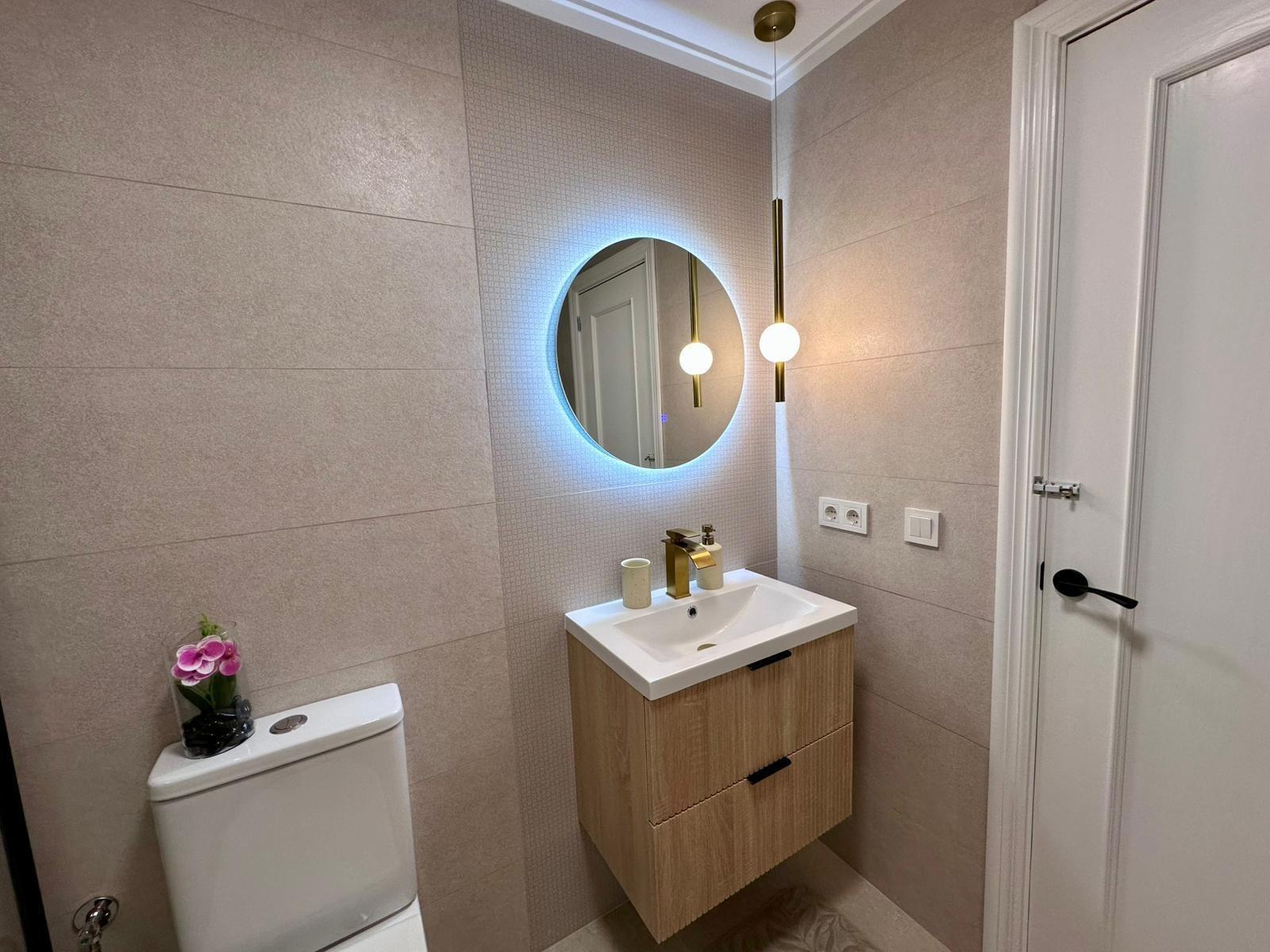 Apartamento en Torrevieja, Alicante, España 2 dormitorios, 65 m2 No. 190229