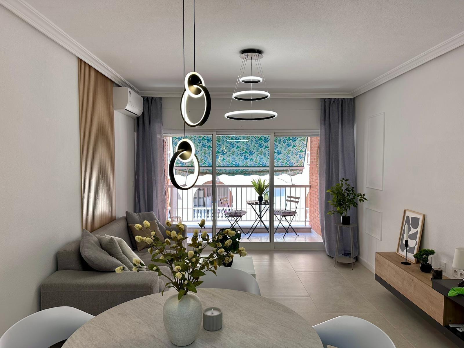 Apartamento en Torrevieja, Alicante, España 2 dormitorios, 65 m2 No. 190229