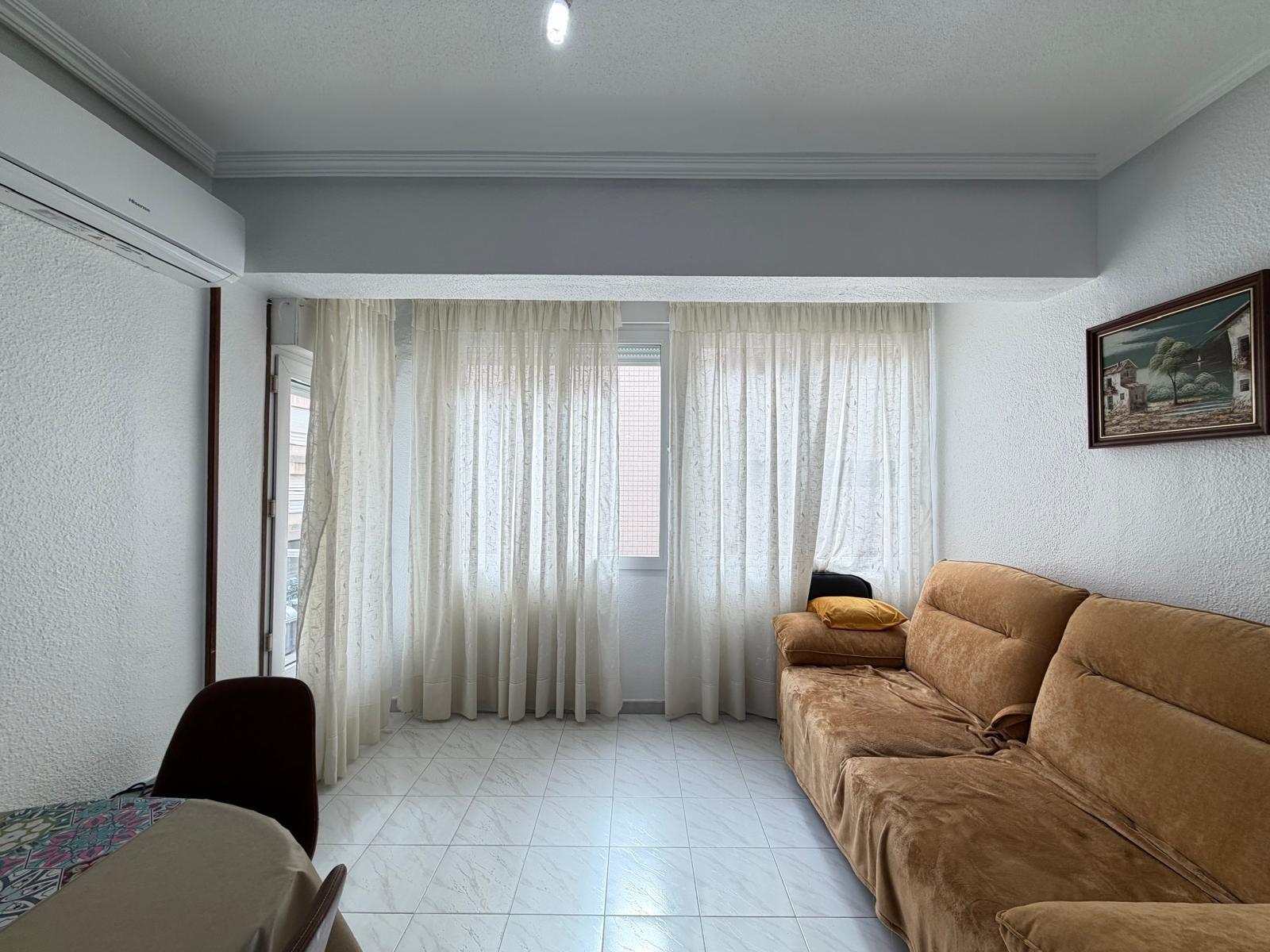 Apartamento en Torrevieja, Alicante, España 3 dormitorios, 81 m2 No. 190227