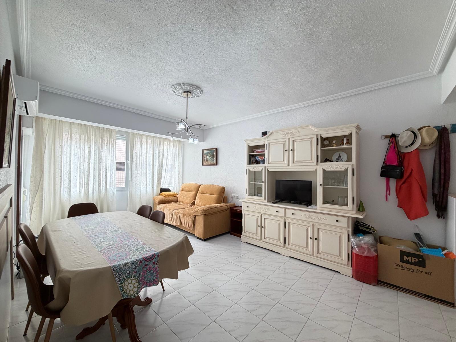 Apartamento en Torrevieja, Alicante, España 3 dormitorios, 81 m2 No. 190227