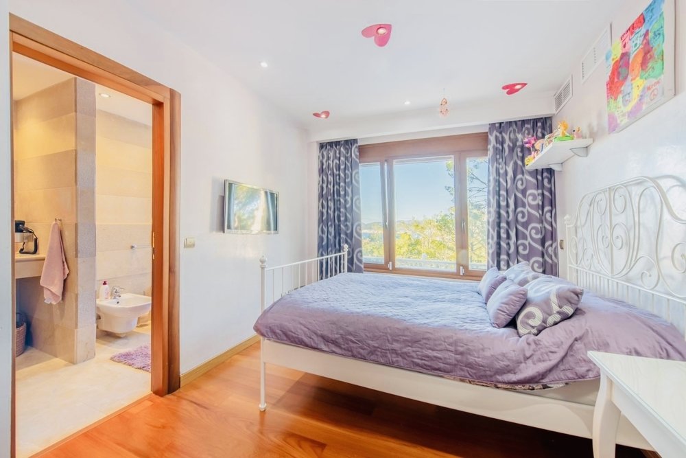 Villa à Nova Santa Ponsa, Mallorca, Espagne 4 chambres,  No. 103883