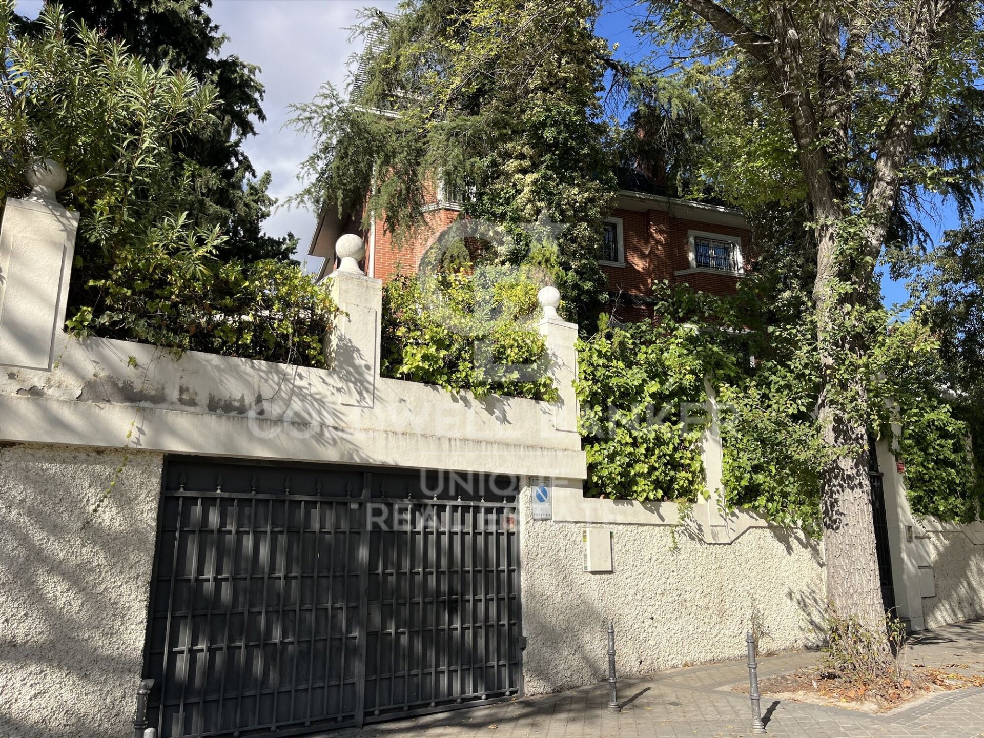Villa i Madrid, Spanien 6 sovrum, 795 kvm. Nr. 157434
