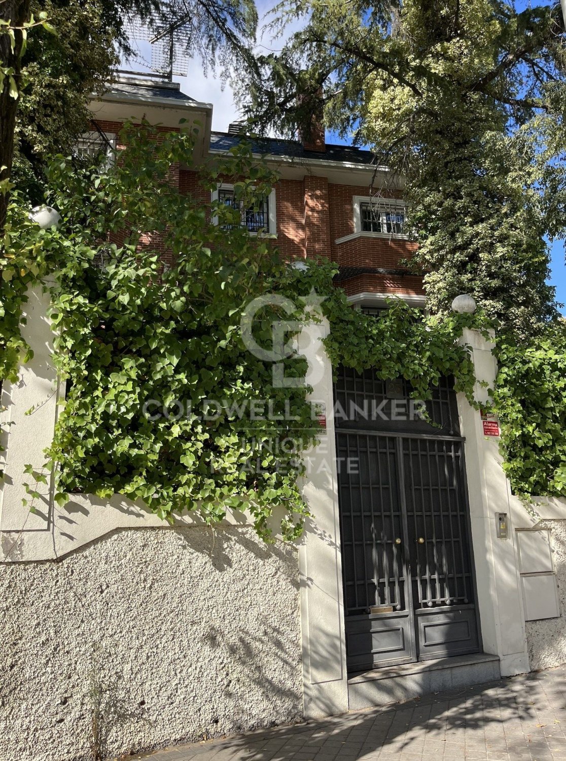 Villa i Madrid, Spanien 6 sovrum, 795 kvm. Nr. 157434