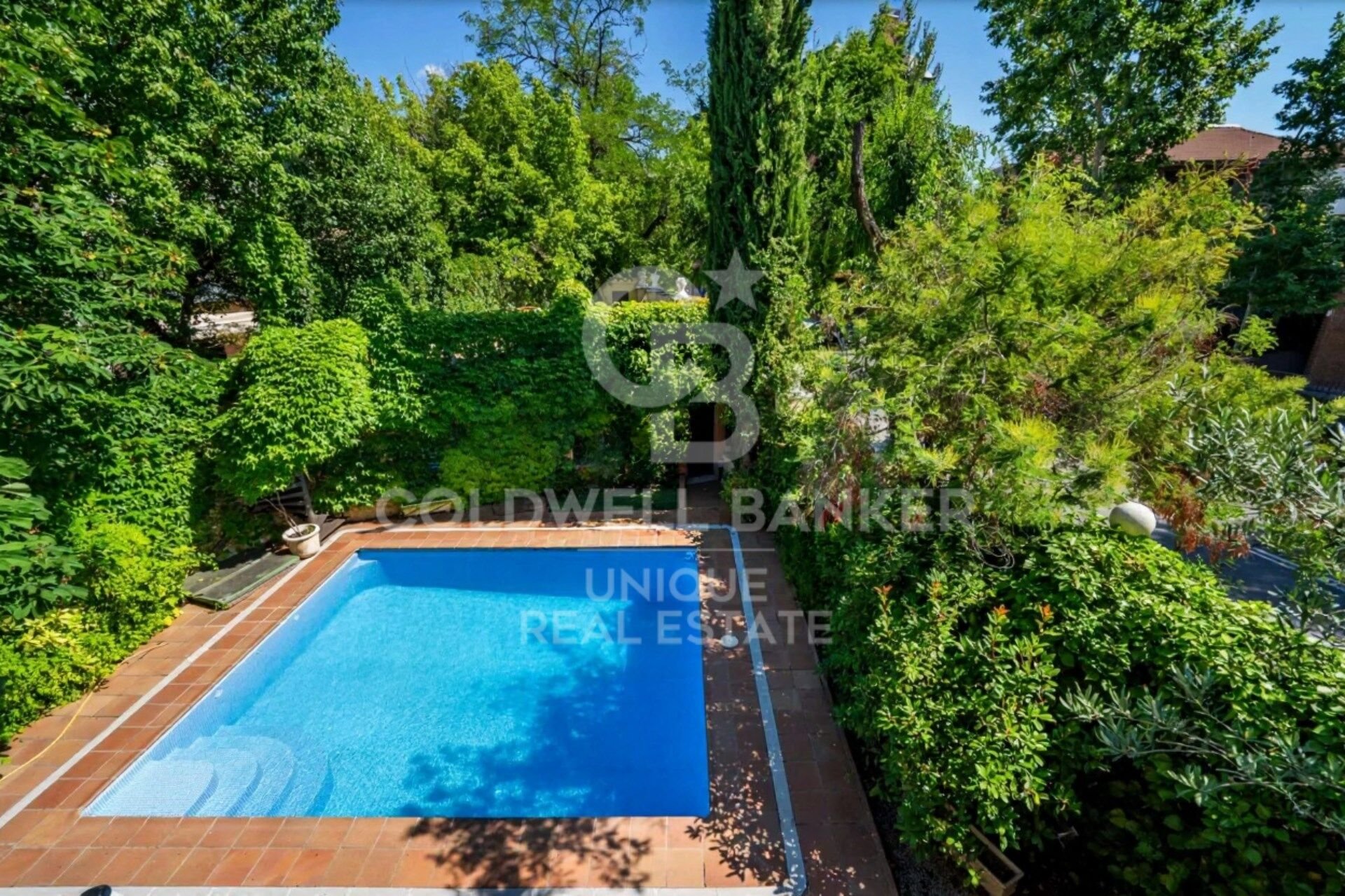 Villa i Madrid, Spanien 6 sovrum, 795 kvm. Nr. 157434